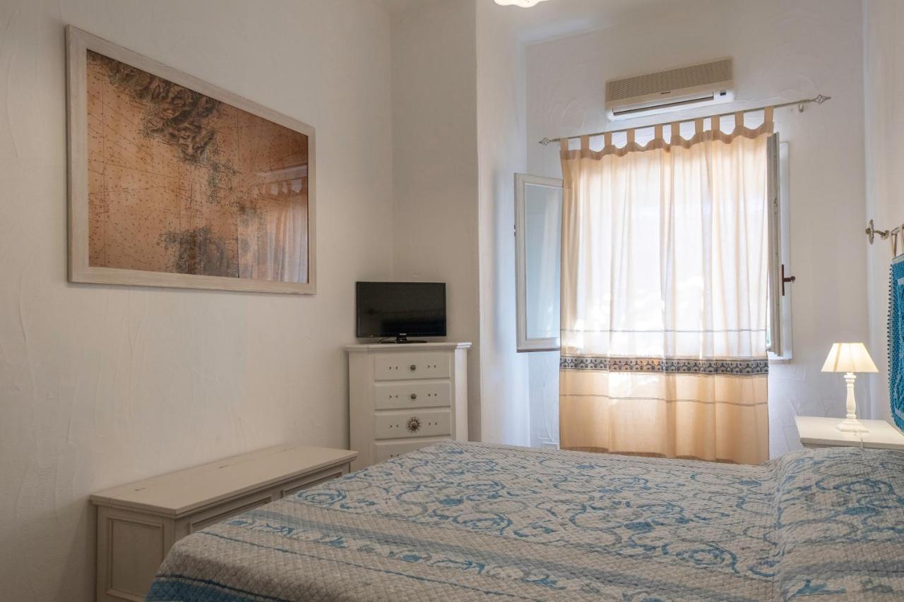 Orso Residence Palau Bagian luar foto
